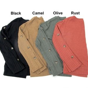 [KATEC.]Knit Top with Button Detail Sleeve